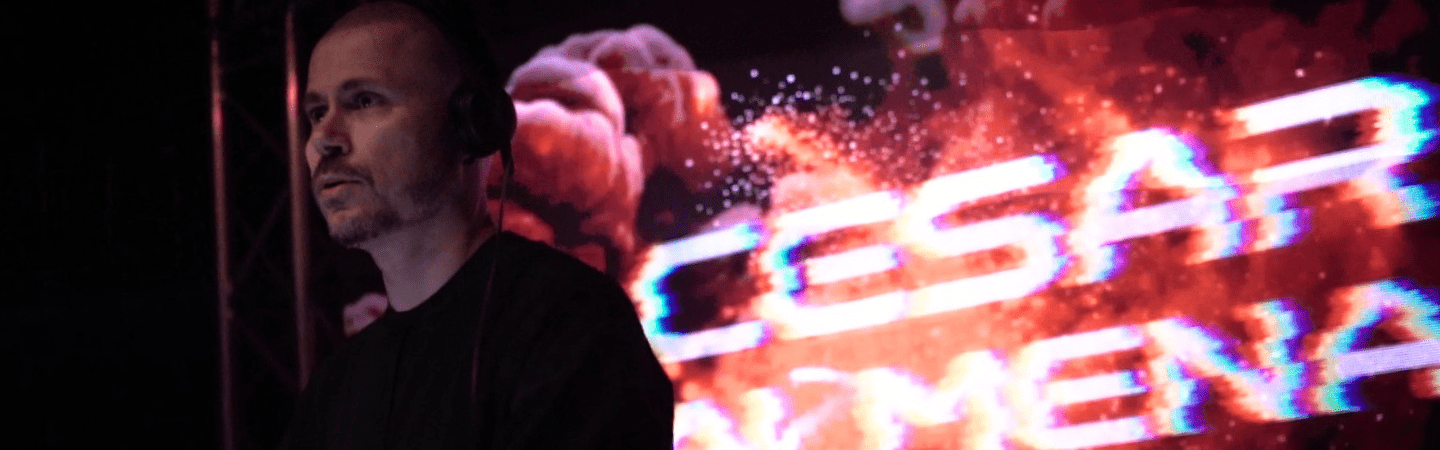 Cesar Almena DJ with DJMirror Pulse automatic visual effects - best Resolume alternative for beginners